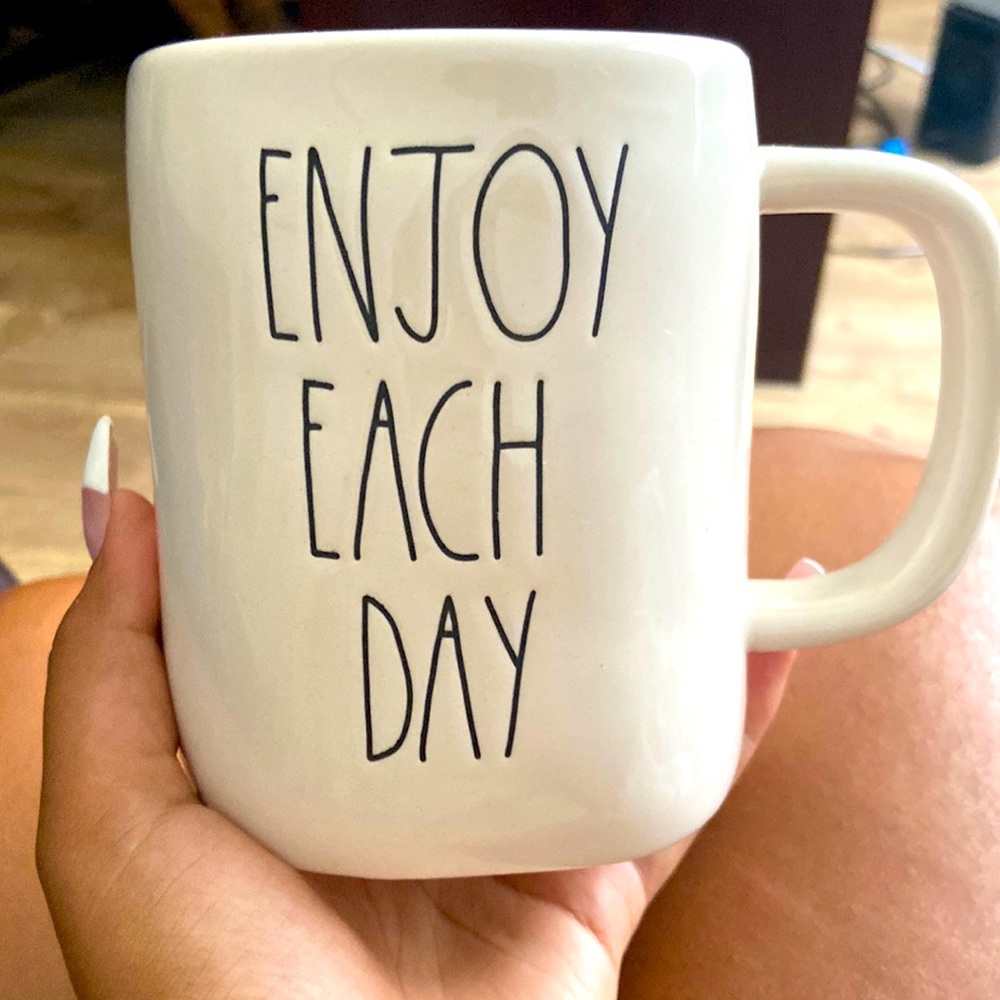 NWT Rae Dunn Enjoy Each Day Mug